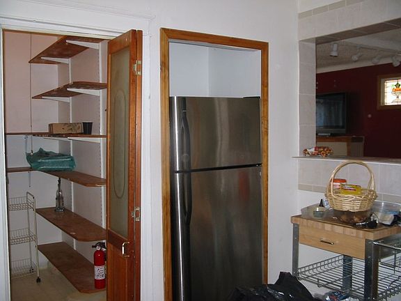 3rd image of 312 Brinsmade Ave
