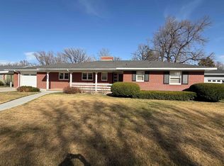 225 McDonald Ave, North Platte, NE 69101