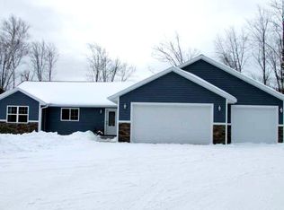 N2408 Crestwood Rd, Antigo, WI 54409