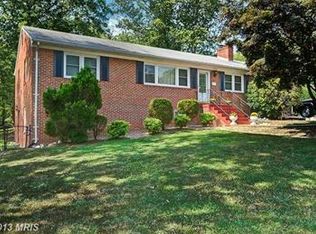 4430 Lakeview Dr, Temple Hills, MD 20748