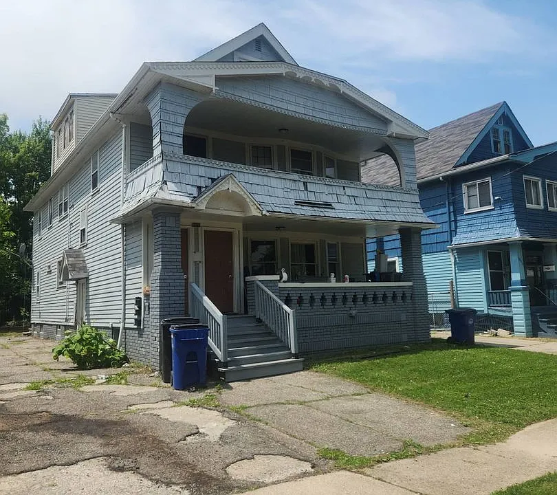 3820 E 142nd St