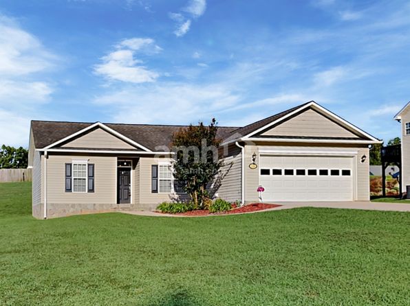 220 Ash Dr
