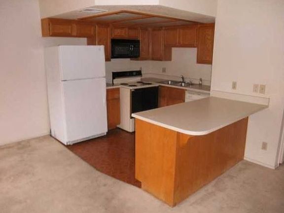 2nd image of 1316 Driscoll Dr Unit 101