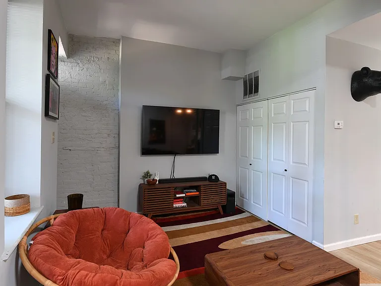 810 Russell Blvd #A | Soulard 63104 — Photo 11