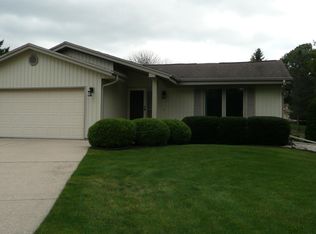 N66W28457 Weber Ave, Hartland, WI 53029