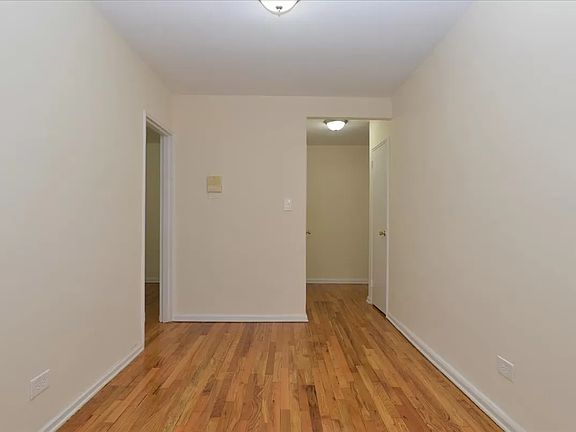 5th image of 10-40 Neilson St #4B