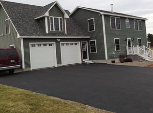 120 Maplewood Dr, Arundel, ME 04046