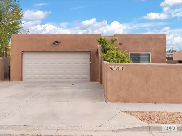 1045 Calle Don Roberto, Santa Fe, NM 87507