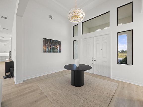 5th image of 1876 SW English Garden Drive