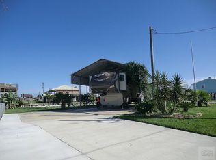 1102 Helen Dowdy Ln, Crystal Beach, TX 77650