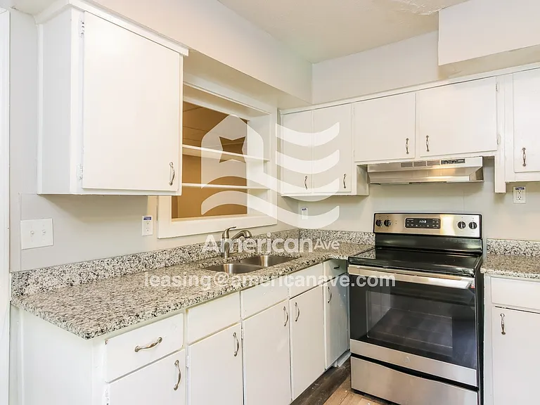 1509156_005_kitchen_5.jpg