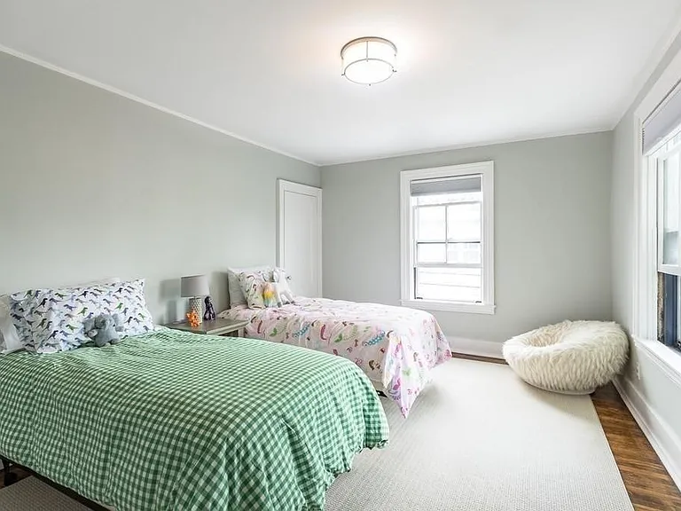 16 Pickett St — Photo 12