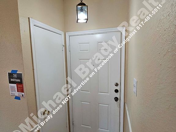 4th image of 1700 Amelia Ct APT 324