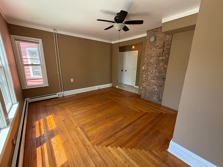 25 Carroll St #2 — Photo 7