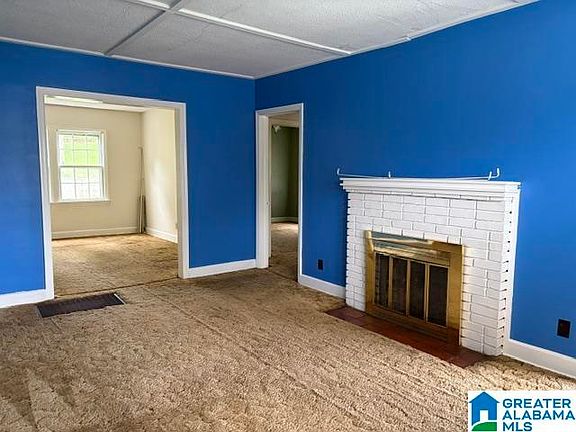 3rd image of 925 41st St