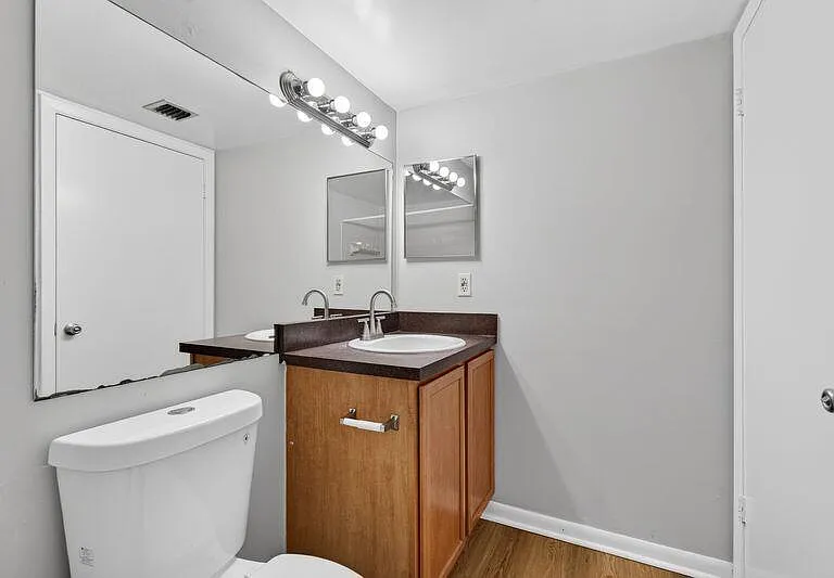 760 Executive Center Dr #32 — Photo 15