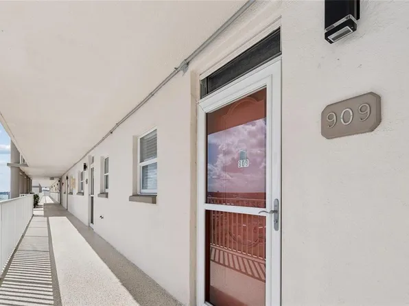 5980 Shore Blvd S APT 909, Gulfport, FL 33707