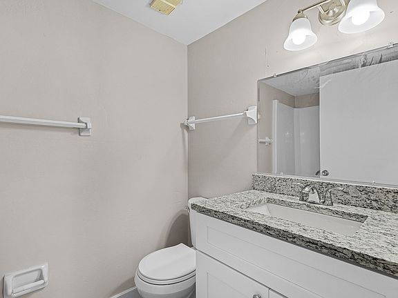 2nd image of 1917 Maravilla Ave #13