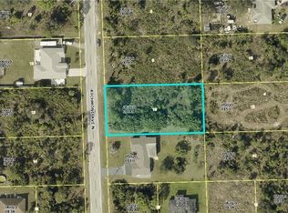 904 Richmond Ave N, Lehigh Acres, FL 33972