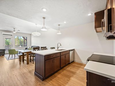 204 Broken Pne, McCall, ID, 83638