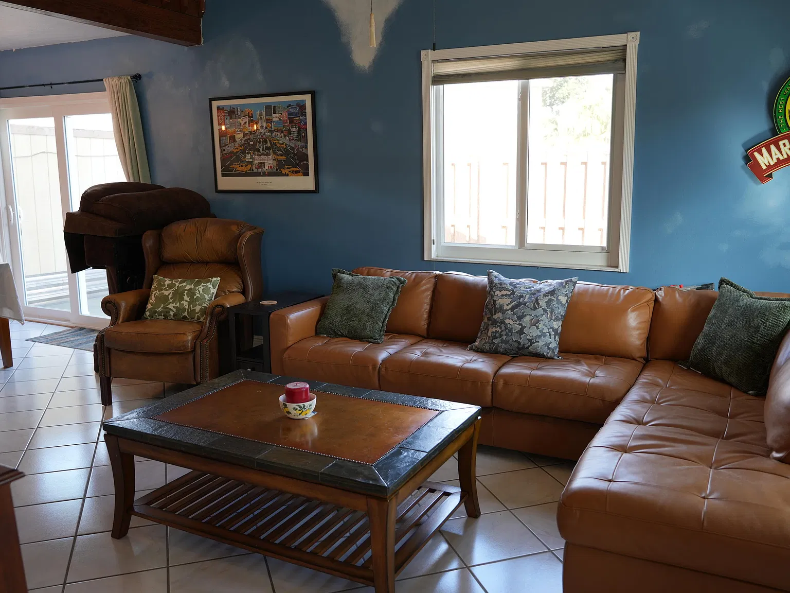2 bed, 2.0 bath, 1030 sqft, $2,600 — Photo 2