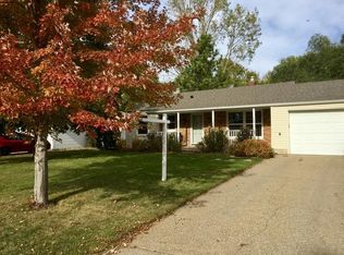 1134 S Highland Acres Rd, Bismarck, ND 58501