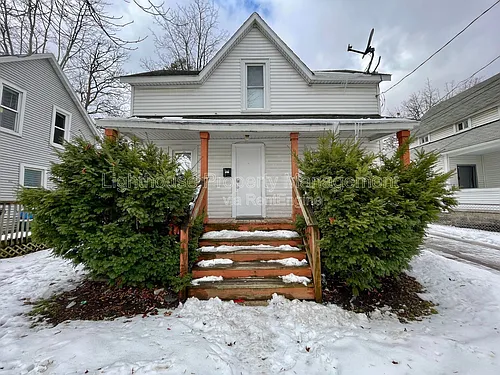 1011 Quarry Ave NW Photo 1