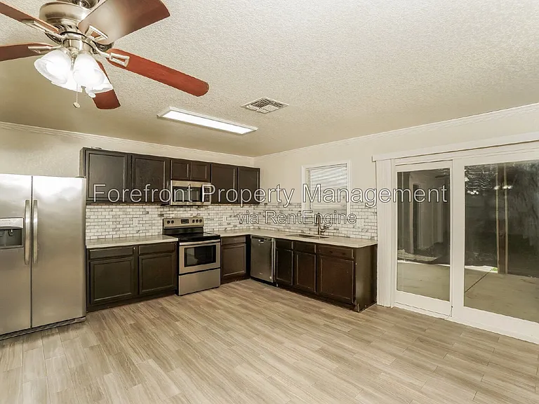 5915 Iris Isle — Photo 6