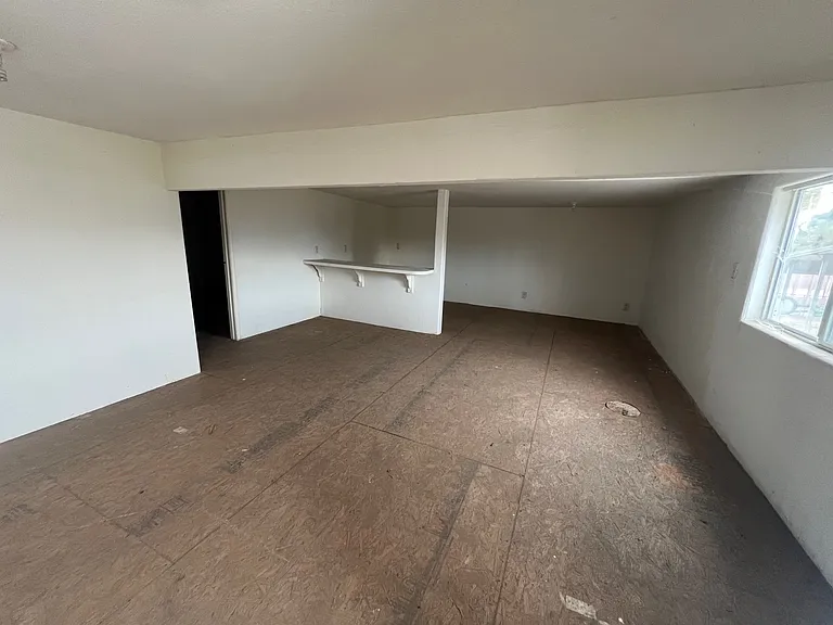 4564 Mustang Rd #B — Photo 8