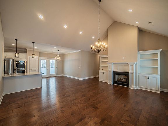 4th image of 273 Walker Way