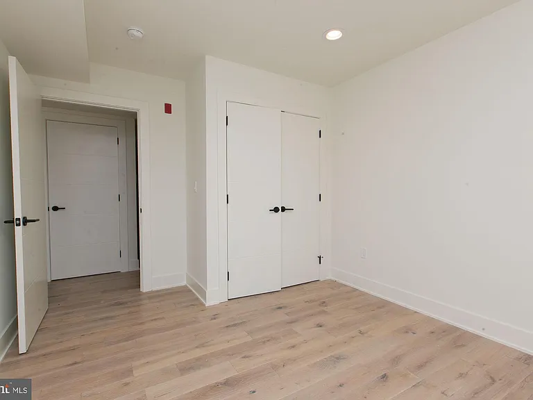 2431 Frankford Ave #35-15 — Photo 8