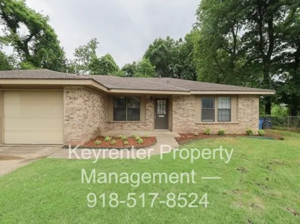 2114 S Birmingham Ct, Tulsa, OK 74114