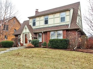 17 Gillick St, Park Ridge, IL 60068