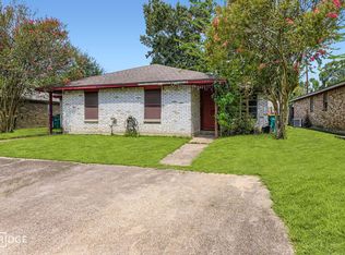 1611 Hazelwood St #B, Conroe, TX 77301