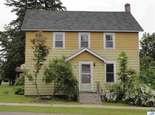 120 N 8th Ave W, Washburn, WI 54891