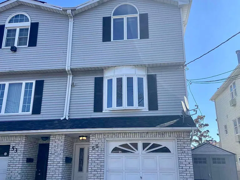 55 Tremont Ave #B — Photo 1