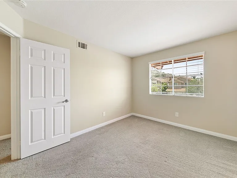 23205 Azela Cir — Photo 26