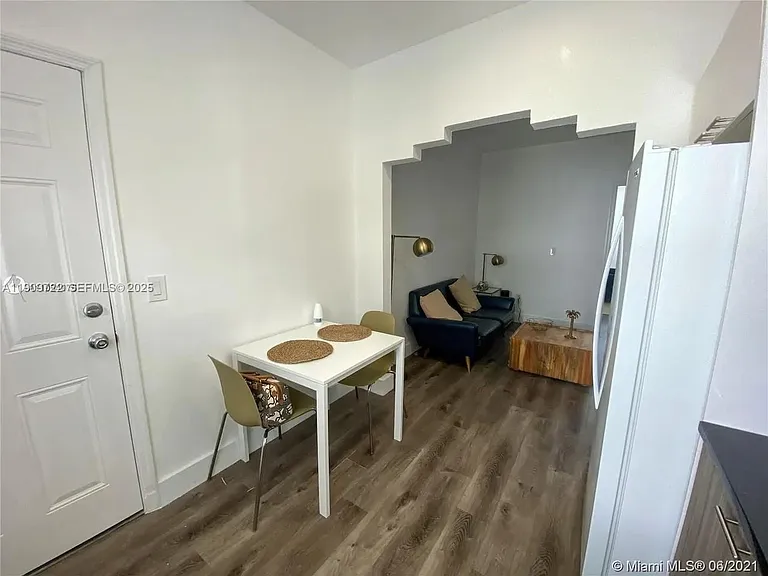 8415 Harding Ave #5 — Photo 5
