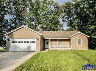 4554 Oakshire Ln, Terre Haute, IN 47802