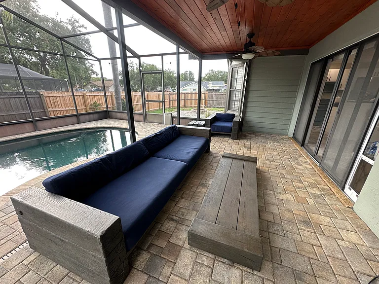1041 Sawyers Ct — Photo 63