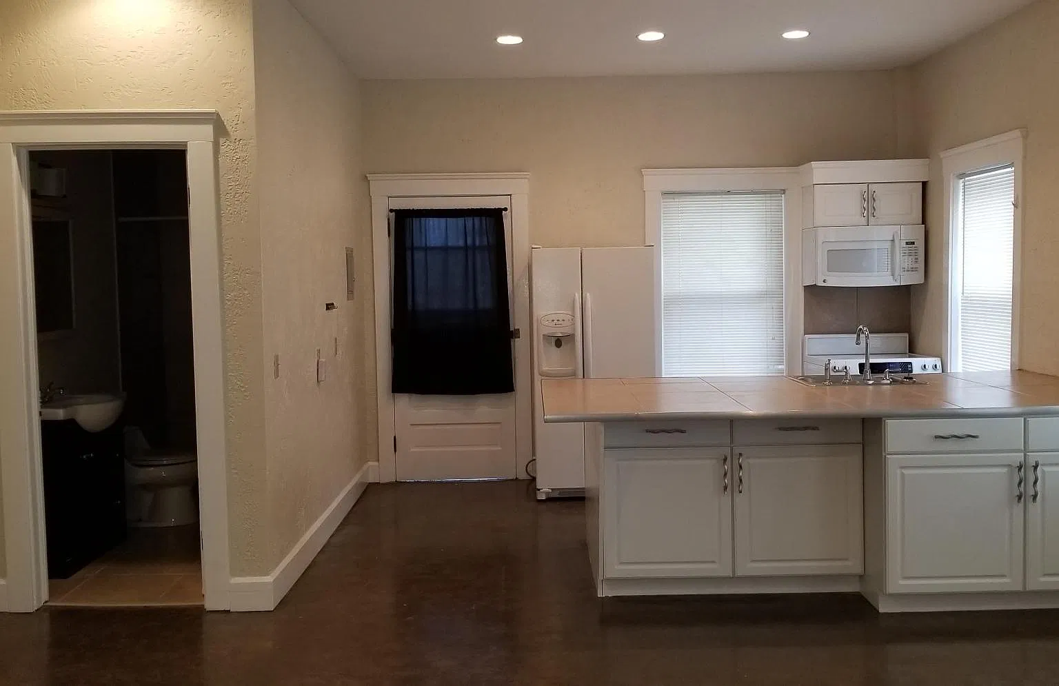 1 bed, 550 sqft, $850 — Photo 3