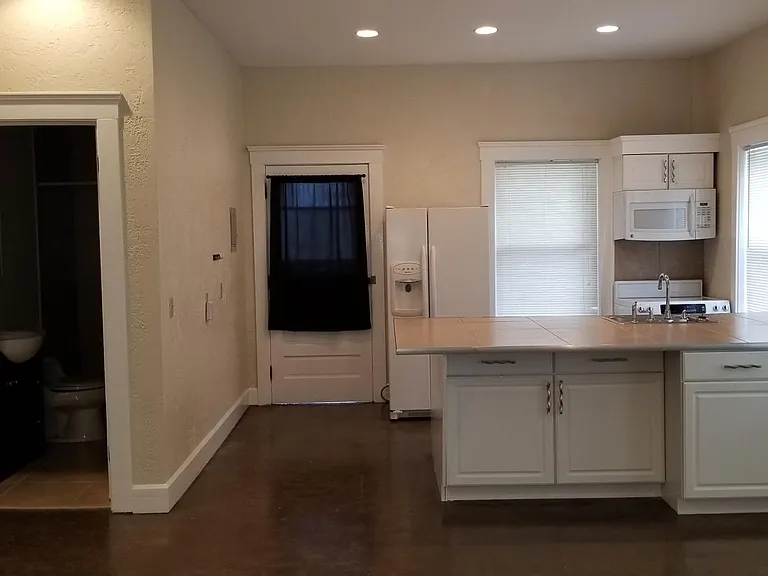 4597 Pearl Rd #1 — Photo 3