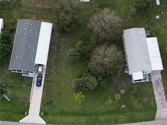 5th image of 43 Twin Palms DR