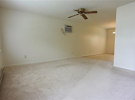 2nd image of 2337 Sara Ln