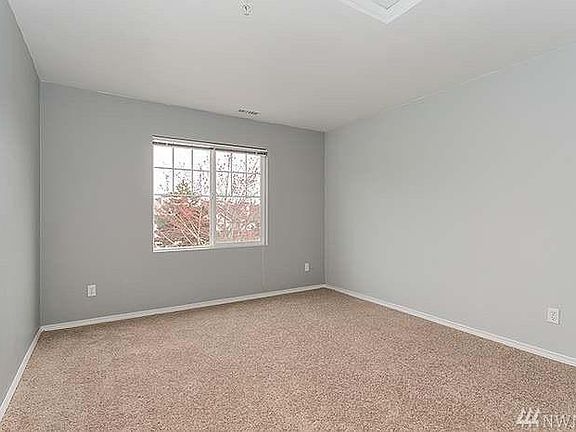 4th image of 1419 60th St SE