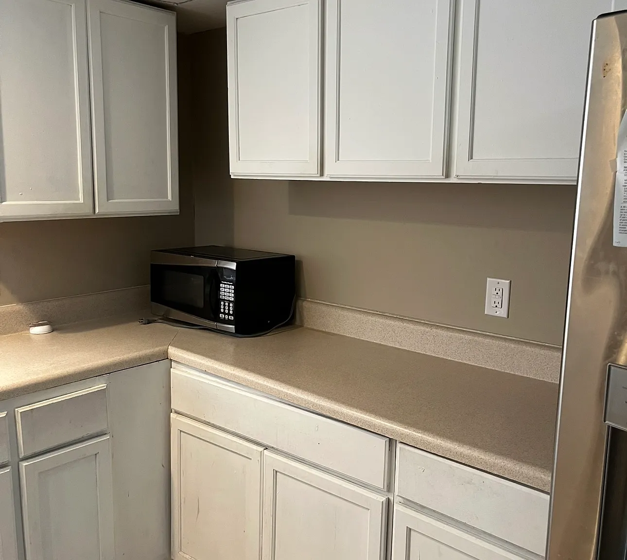 1 bed, 1050 sqft, $1,050 — Photo 3
