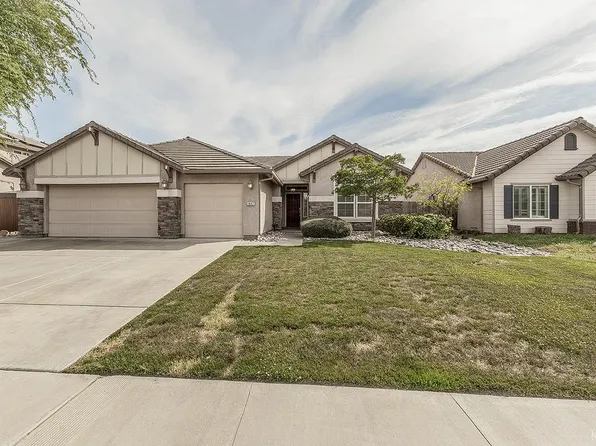 1847 W Heather Ln, Hanford, CA 93230