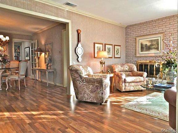 5th image of 230 Venetia Dr