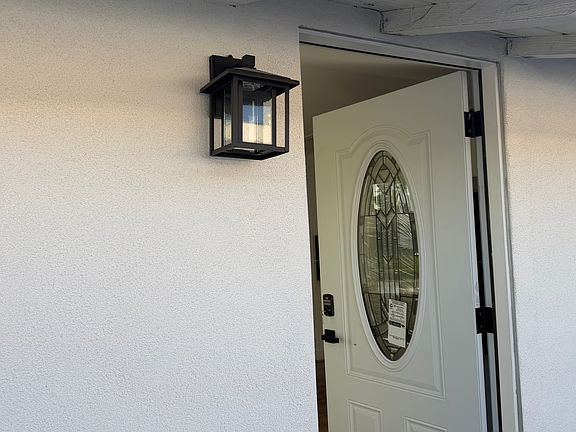 4th image of 2331 Nutwood Ave #1