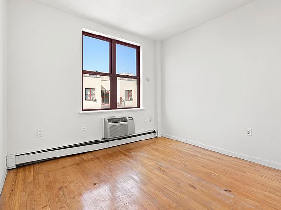 3rd image of 190 E 7th St APT 511